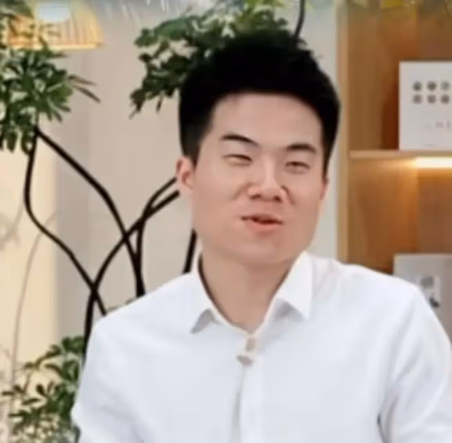 對比董宇輝湖北行和河南行的官宣海報,竟發現了三個不爭的事實!