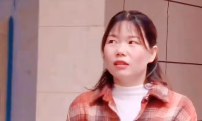 妻子出軌男同學並產子,要求丈夫對孩子負責,丈夫:給我50萬再說
