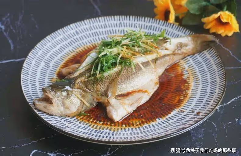清蒸魚,蒸幾分鐘?熱水上鍋還是冷水?記住這5點,魚肉鮮香嫩滑
