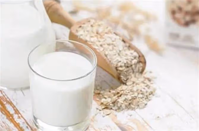 燕麥奶和牛奶有什麼區別?燕麥奶能替代牛奶補鈣嗎?