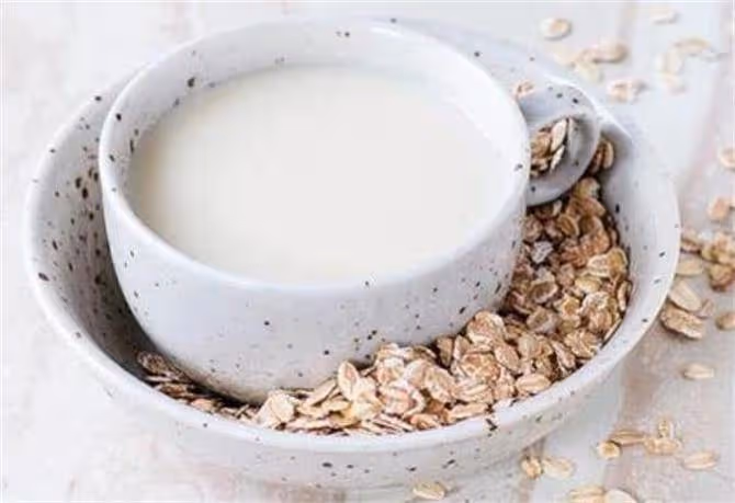 燕麥奶和牛奶有什麼區別?燕麥奶能替代牛奶補鈣嗎?
