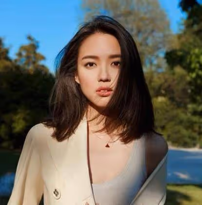 她是「中國第一美女」,不嫁豪門嫁愛情,如今35歲美的讓人認不出