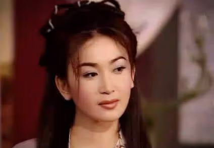 第一美女溫碧霞,不能生子卻也被豪門老公寵愛18年,今活得像仙女