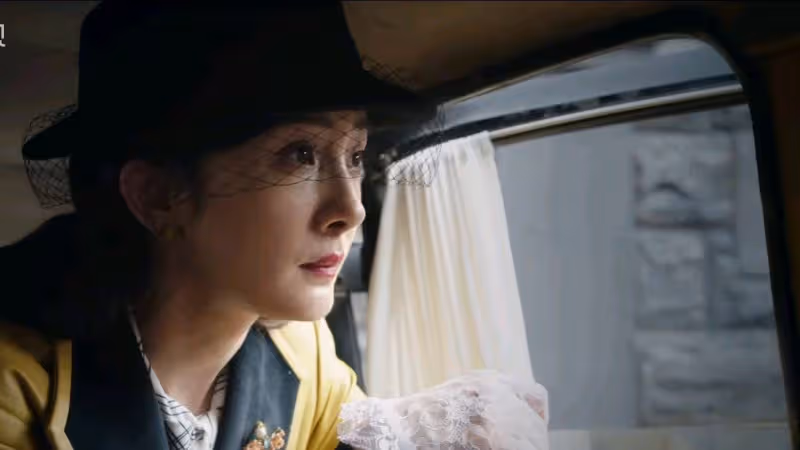 精緻妝容+百變時尚裝造,卻說是諜戰「女特務」?誰的審美有問題