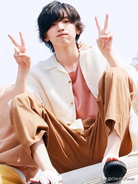 日本千年一遇美男子,21歲榮登國寶級男星!