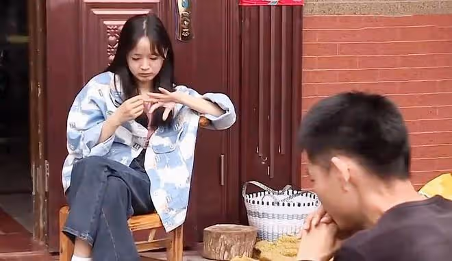 漂亮妻子出軌前男友,丈夫求她回歸家庭,妻子:你要給我10萬補償