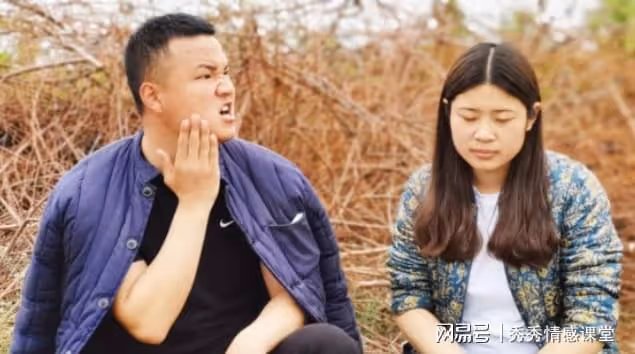 二姑從5歲把我養大,如今二姑病了,表哥跟我借錢,我一口回絕了