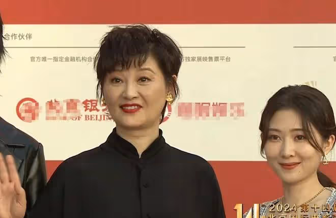 65歲馮小剛又坐第二排,從獨孤求敗到透明人,他的結局已註定