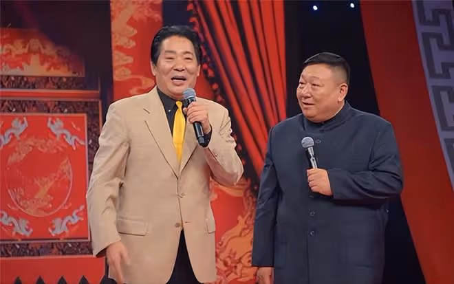 66歲相聲藝術家去世！早年帶妻子定居美國，臨終心愿想回國安葬