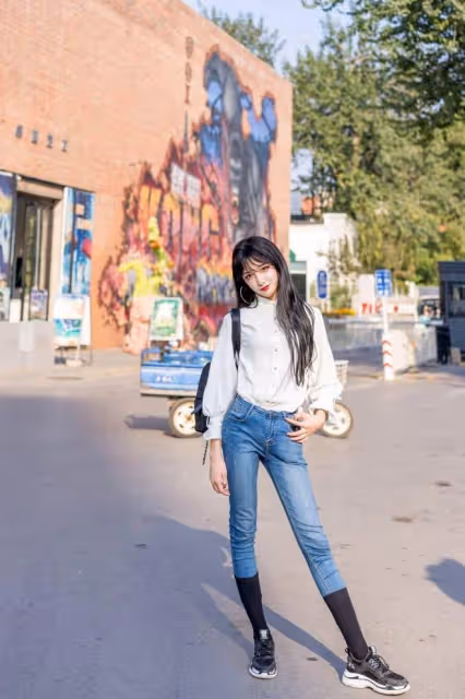 18歲網紅帥哥變美女!身材好穿衣還時髦,顏值一點也不輸女明星