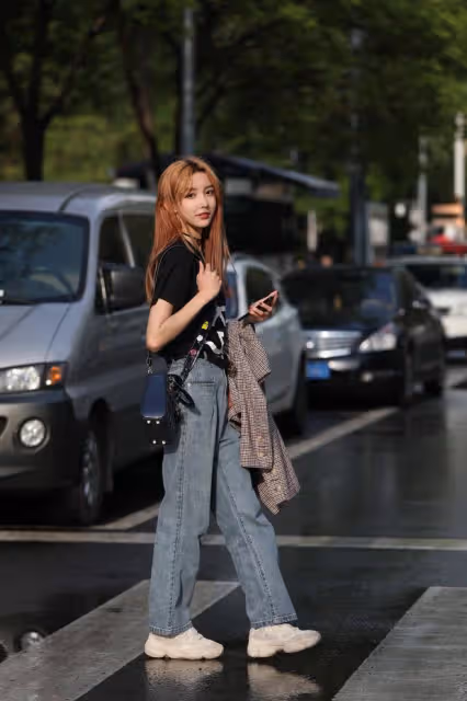 18歲網紅帥哥變美女!身材好穿衣還時髦,顏值一點也不輸女明星