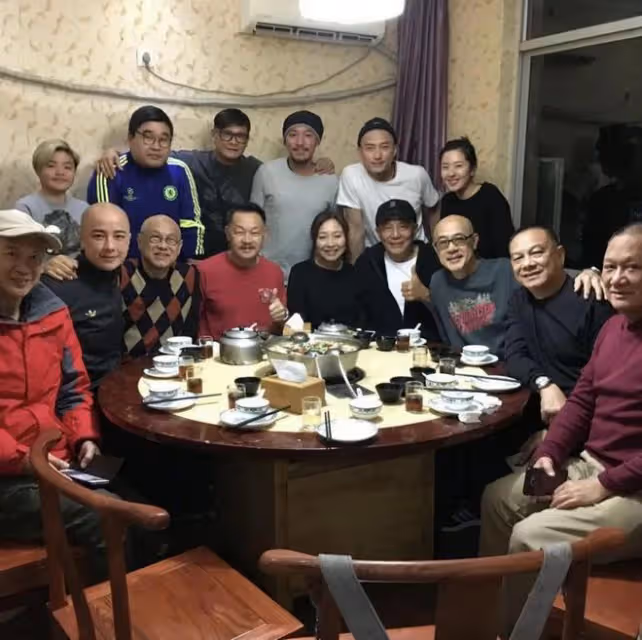 演技派！TVB男星飲酒疑被下藥卷傷人案，曾被港姐太太質疑染性病