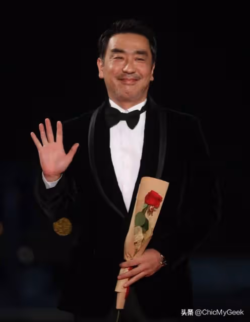 錢我來賺，你就演想演的戲吧！影帝因霸氣老婆熬過幾十年籍籍無名