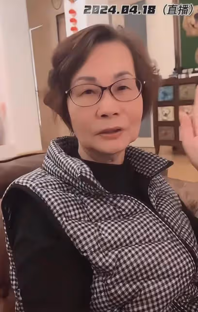 周海媚家人首露面反擊謠言,80歲母親瘦10斤,大姐曝有人嚇壞周母