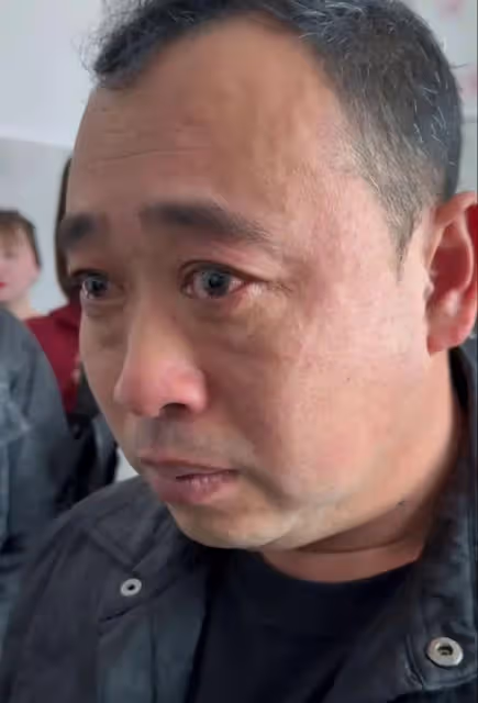 哭麻了!東北雨姐手術病因曝光,老蒯哭成淚人,知情人曝更多內情