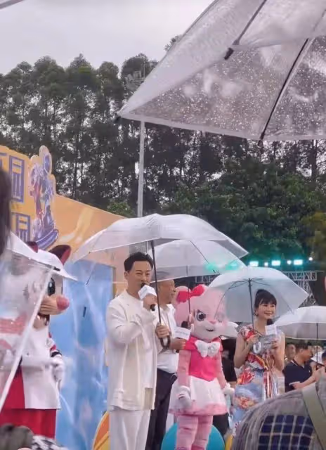 林峯內地活動冒雨唱歌，新電影角色引熱議，有望衝擊影帝