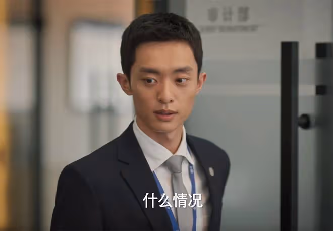 《城中之城》直到被自己三個弟子背叛，趙輝才發現，戴行死得不冤