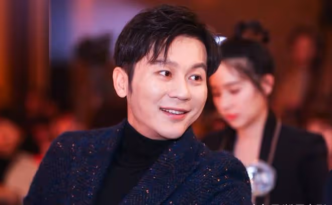 李晨楊穎戀情傳聞引熱議，是謠言還是真相？