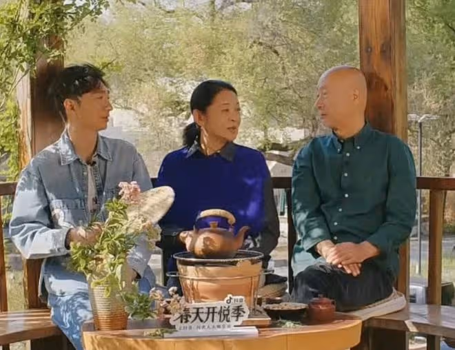 陳佩斯與倪萍重逢直播，40年友情熠熠生輝