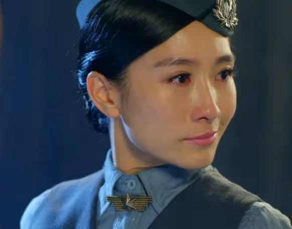 笑不活！一臉流氓相演女特工？《哈爾濱一九四四》導演可以下崗了