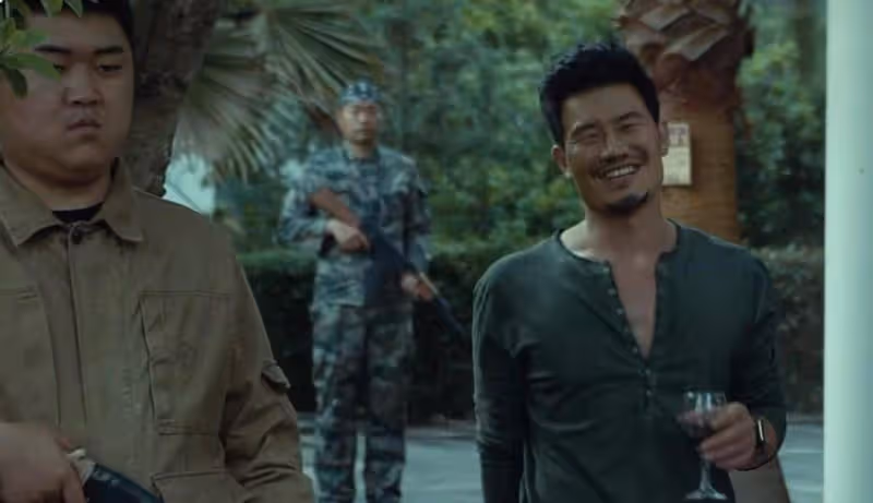 滿屏一星,謝孟偉出演的爛片,被觀眾痛罵:直接露肉就行