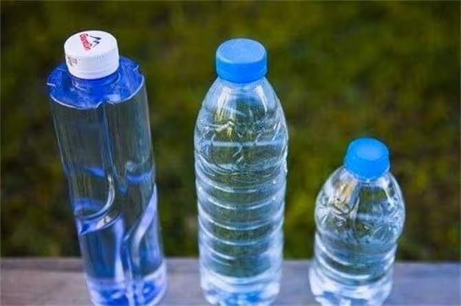 礦泉水打開後幾天不能喝?隔夜的礦泉水還能喝嗎?