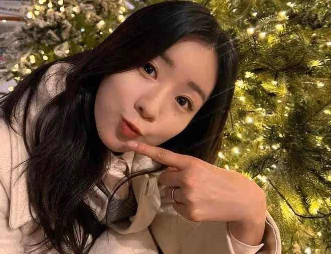 人氣女團成員驚爆8年戀情！與男友一曲定情，網驚：8年都沒被抓到？