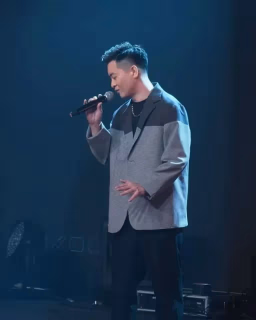 TVB選秀亞軍處男下海拍廣告獲靚太太探班,紅館唱歌開口搶拍直言好失禮