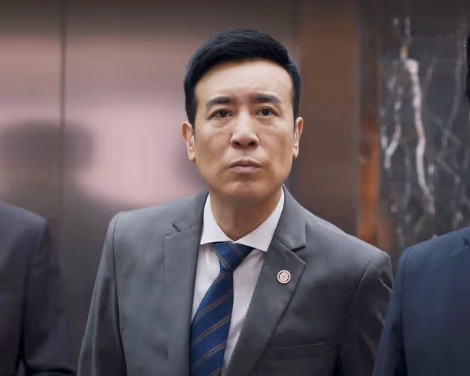 《城中之城》直到沈婧爬上顧行的床，趙輝才發現，謝致遠運氣真好