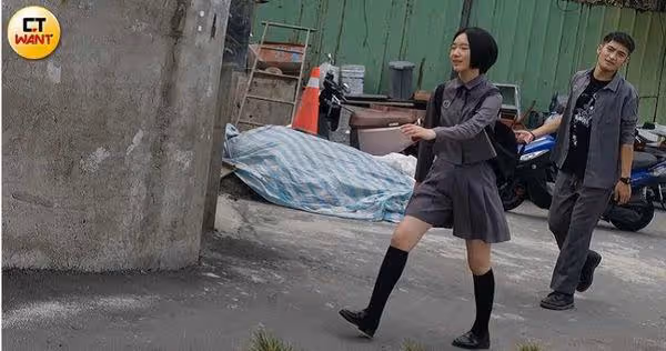小S大女兒Elly爆「申請上美國頂尖名校」 成績學霸級…將陪女赴美