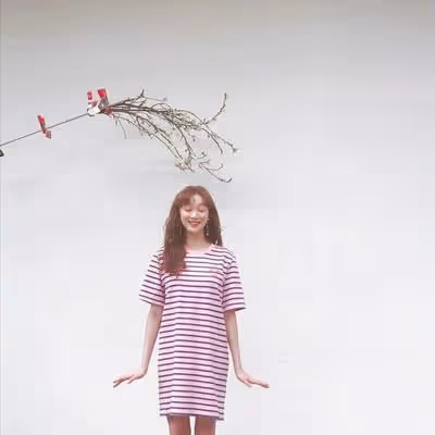 孫儷罕見曬美照，大清早穿寬鬆T恤練舞，42歲仍保持完美身材