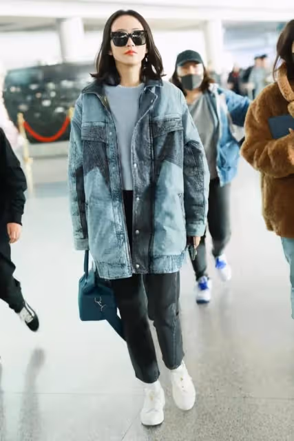 42歲王鷗真刻苦，在家也不放鬆，堅持身材管理這凹凸身材太顯眼