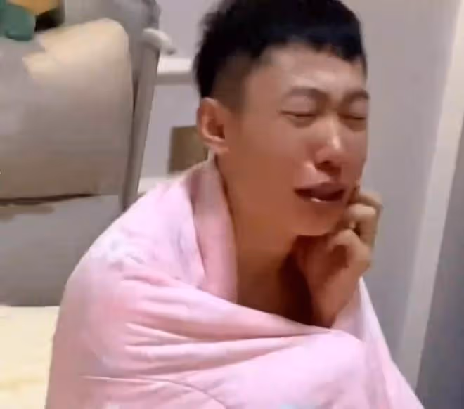 90後小伙被老婆欺負,哭著向岳母告狀:會哭的男人讓女人無路可走