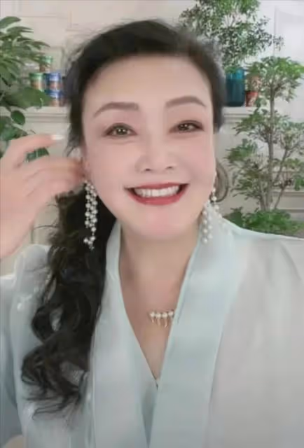 汪小菲父親再次赴台，疑為兒子提親！其父能力強身份不簡單！