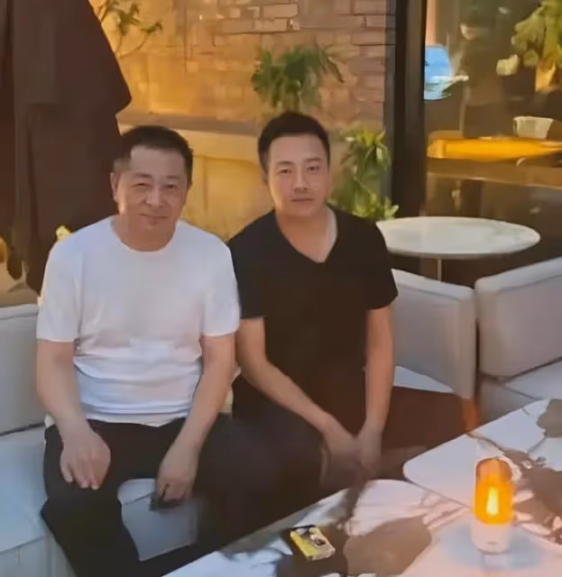 汪小菲父親再次赴台，疑為兒子提親！其父能力強身份不簡單！