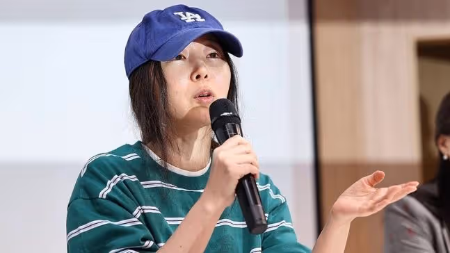 閔熙珍記者會飆髒話「狗大叔」反咬HYBE背叛　曝NewJeans爆哭情緒潰堤