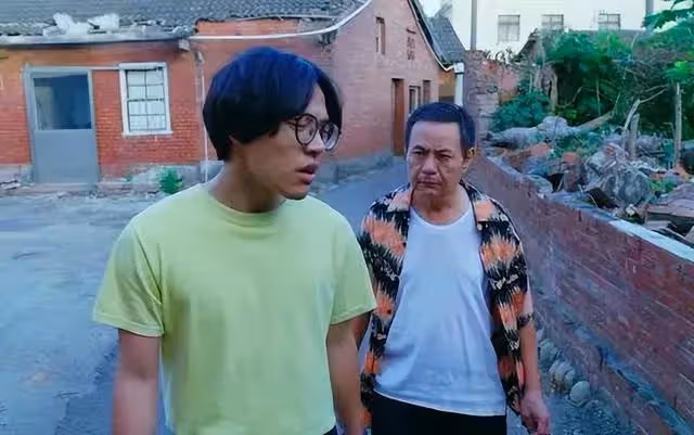 和妻子離婚後,母子倆一夜回到解放前,母親也不再體弱多病了