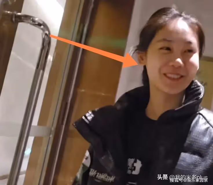 苗苗錄浪姐瘦回100斤,全家圍著她轉,鄭愷自願在家和丈母娘帶娃