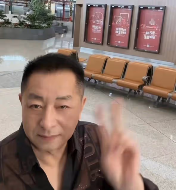 汪小菲父親再次赴台,疑為兒子提親!其父能量大身份不簡單!