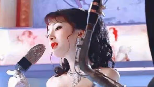 早期楊冪身材有多好?穿「毒液裙」太撩人,凸顯好身材