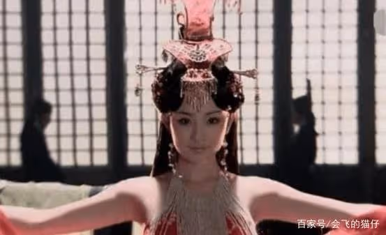 楊冪21歲時有多撩?扮演「舞姬」美若天仙,網友:「犧牲」還挺大