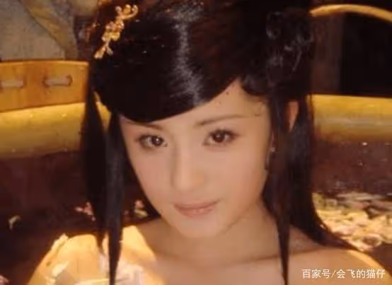 楊冪21歲時有多撩?扮演「舞姬」美若天仙,網友:「犧牲」還挺大