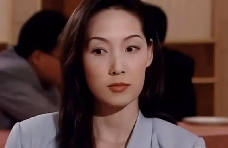 TVB前當家花旦退圈多年,如今街頭被偶遇,51歲卻被贊「最強美魔女」
