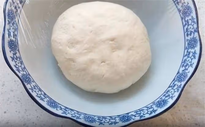 一碗面,半碗花生,簡單一做,咸香可口,咬一口酥脆直掉渣