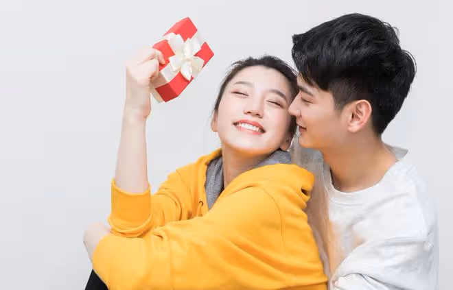 不管嫁給誰,想要過得幸福,就要遵循「愛情三角論」