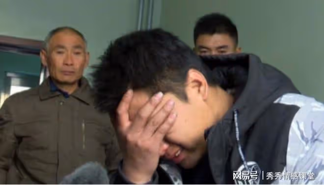 我爸是上門女婿，外公一直對他不滿意，臨終前讓他打開箱子