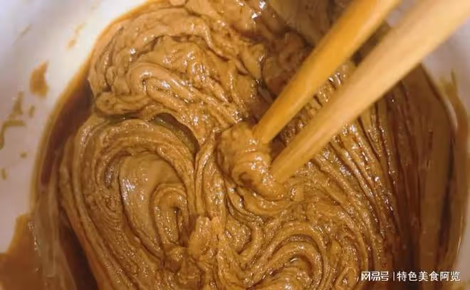 芝麻醬絕絕子的簡單做法，香味濃醇，護膚又護髮，家人讚不絕口