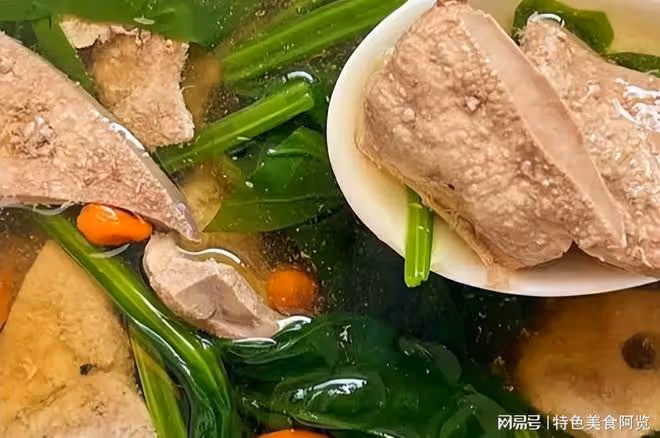 手殘黨福音來了,深扒菠菜豬肝湯的嫩香做法,明目補血,解饞滋補
