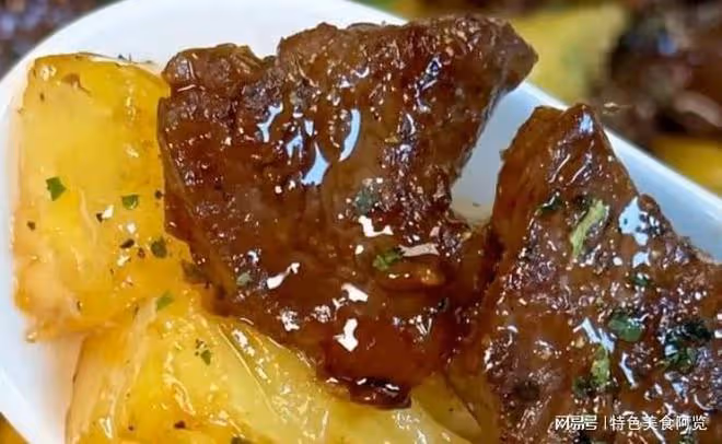 牛肉愛好者的福音，深扒菠蘿牛肉粒的解饞做法，美容護膚又下飯