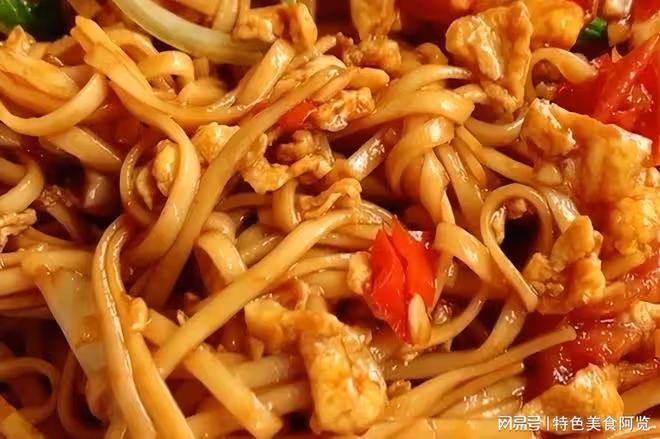 4月代餐別錯過,青菜火腿炒麵太解饞,簡單易實操,味道嘎嘎棒
